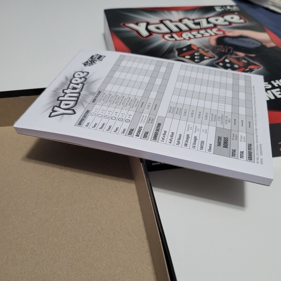 Yahtzee Classic Red & Black Edition Hasbro Gaming Made in USA - Picture 3 of 4